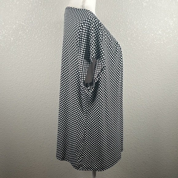 Worthington Black & White Polka Dot Short Sleeve Casual Top Size 1X - Picture 3 of 6